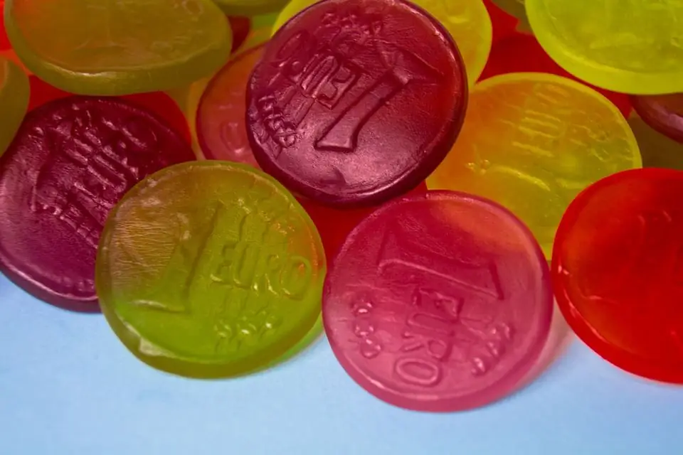 Hoe om marmelade in die vorm van euromuntstukke te maak Hoe om marmelade in die vorm van euromuntstukke te maak