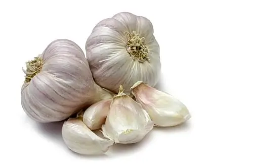 Knoblauch schälen